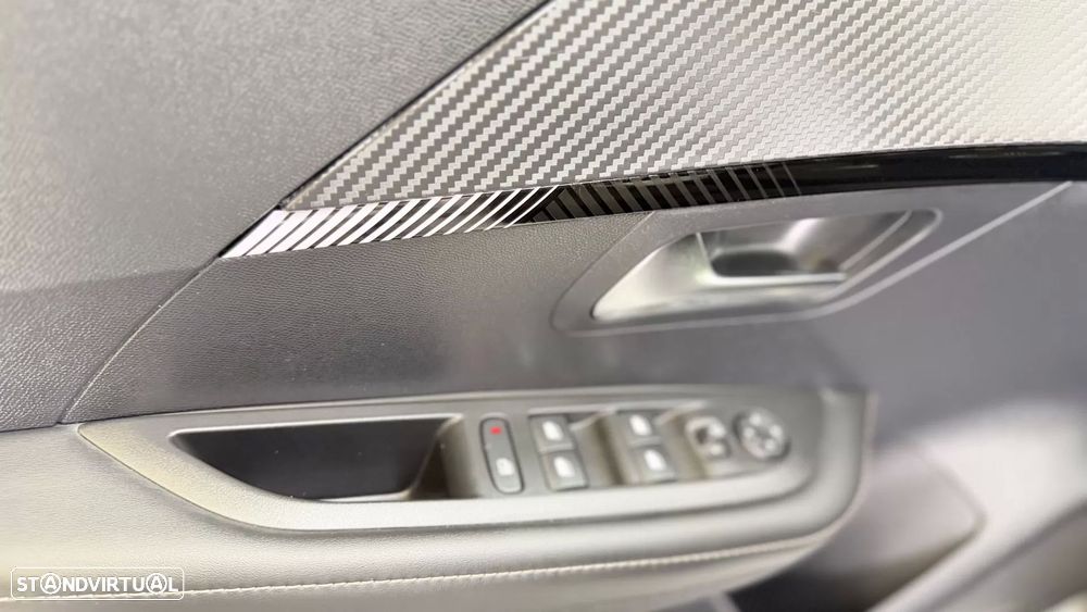 Peugeot 208 PureTech 100 Allure - 14