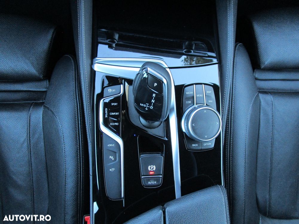 BMW Seria 5 530e xDrive Aut. Luxury Line - 24