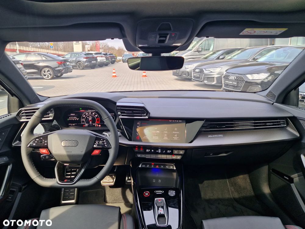 Audi RS3 Limousine - 10
