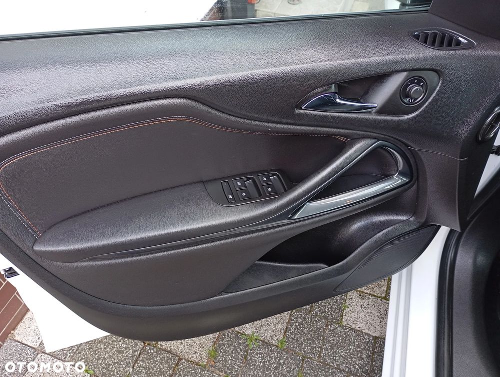 Opel Zafira 2.0 D (CDTI ecoFLEX) Start/Stop Innovation - 8