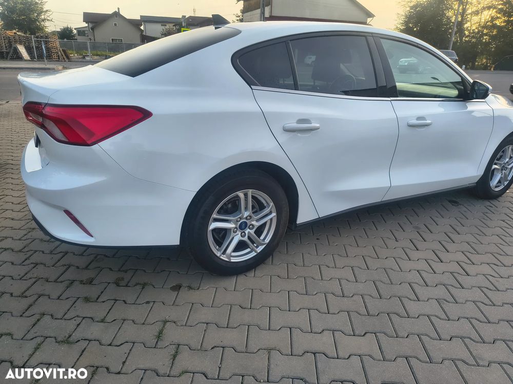 Ford Focus 1.0 EcoBoost Titanium - 6