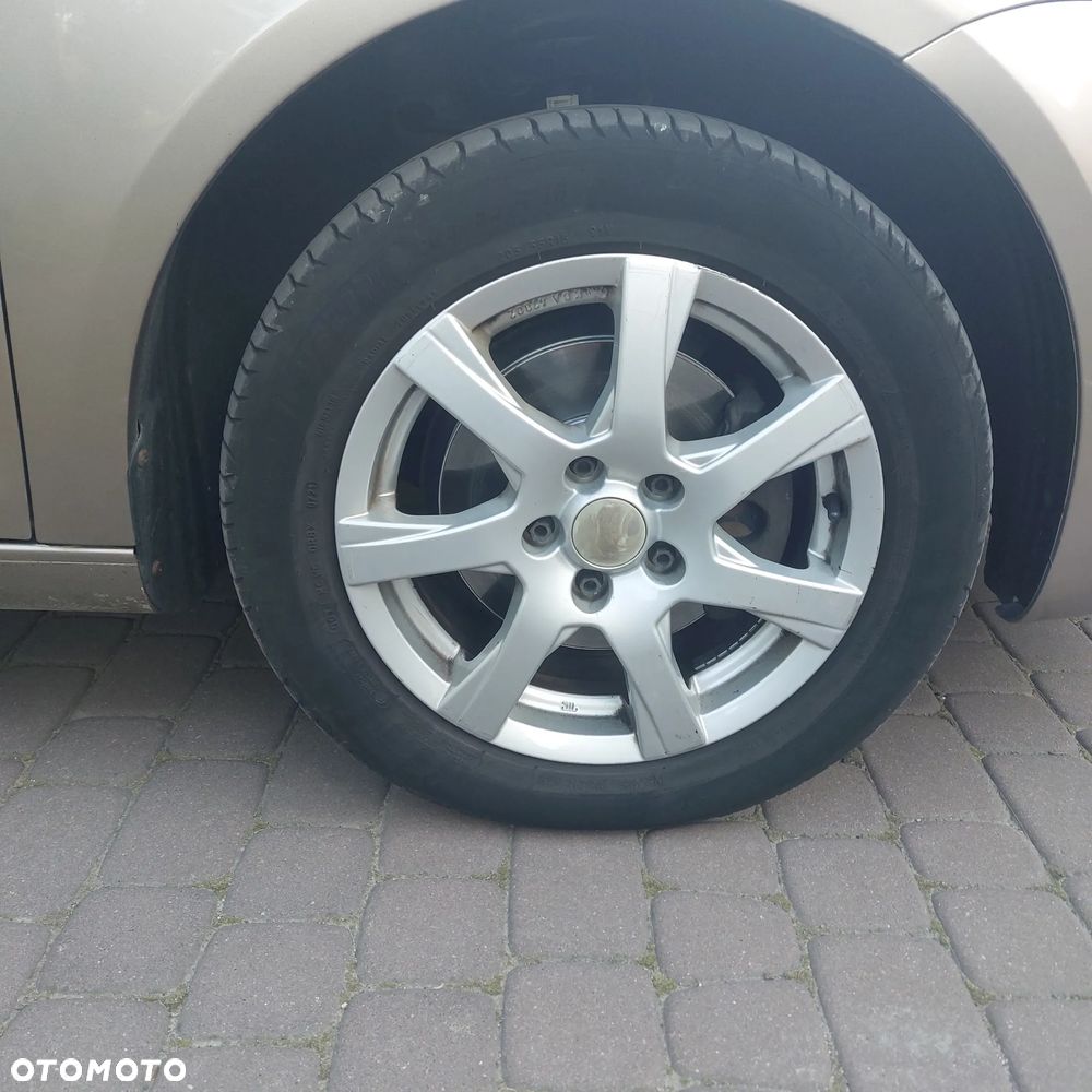 Volkswagen Touran 1.6 TDI DPF Comfortline - 5