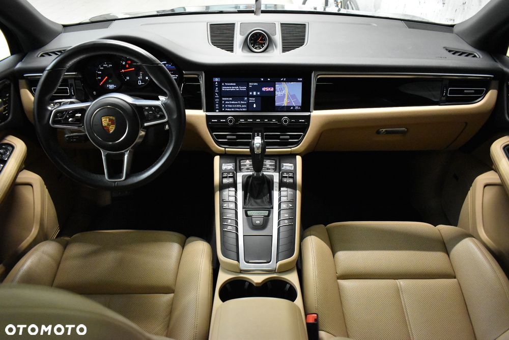 Porsche Macan Standard - 16