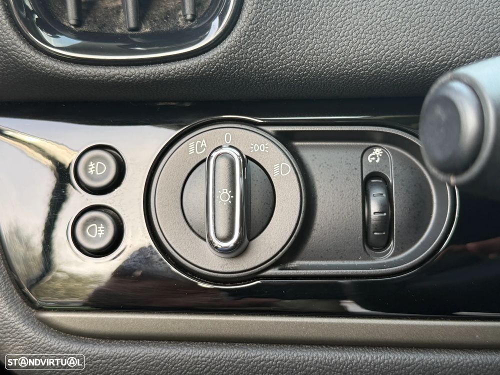 MINI Countryman Cooper SE ALL4 Auto - 32