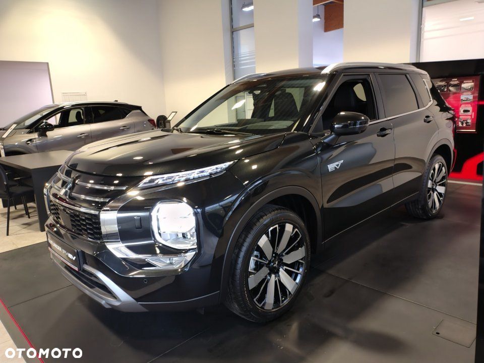 Mitsubishi Outlander - 9