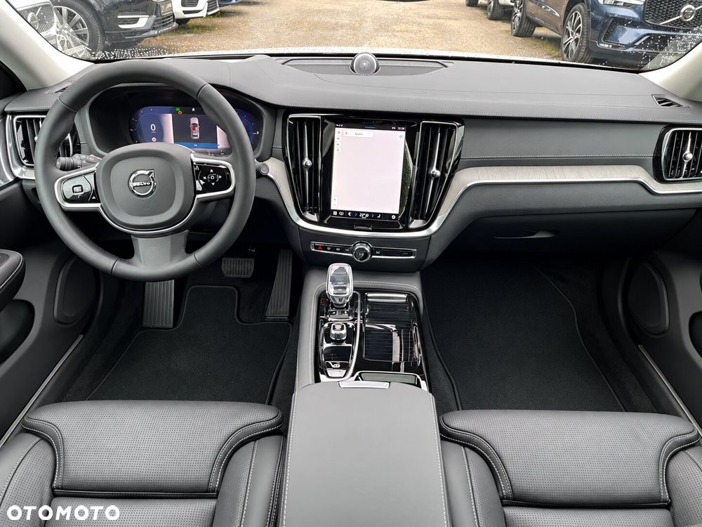 Volvo V60 T6 AWD Ultra Dark - 3