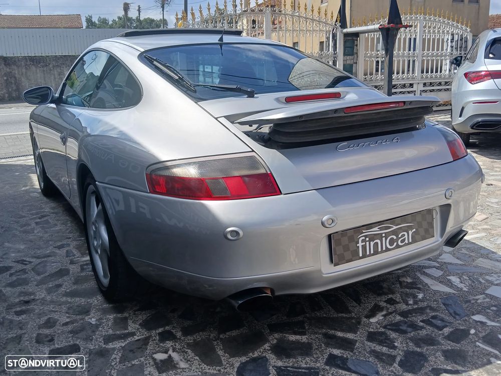 Porsche 911 Série F - 11