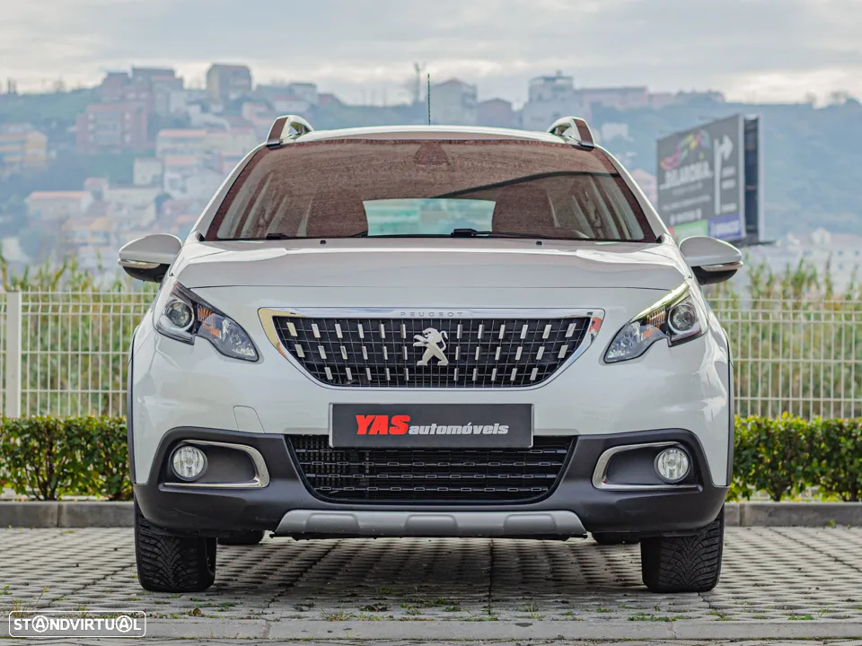 Peugeot 2008 1.2 PureTech Allure EAT6 - 4