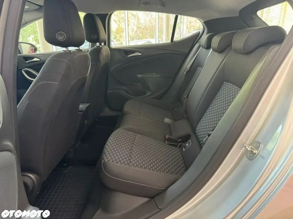 Opel Astra 1.2 T Elegance S&S - 21