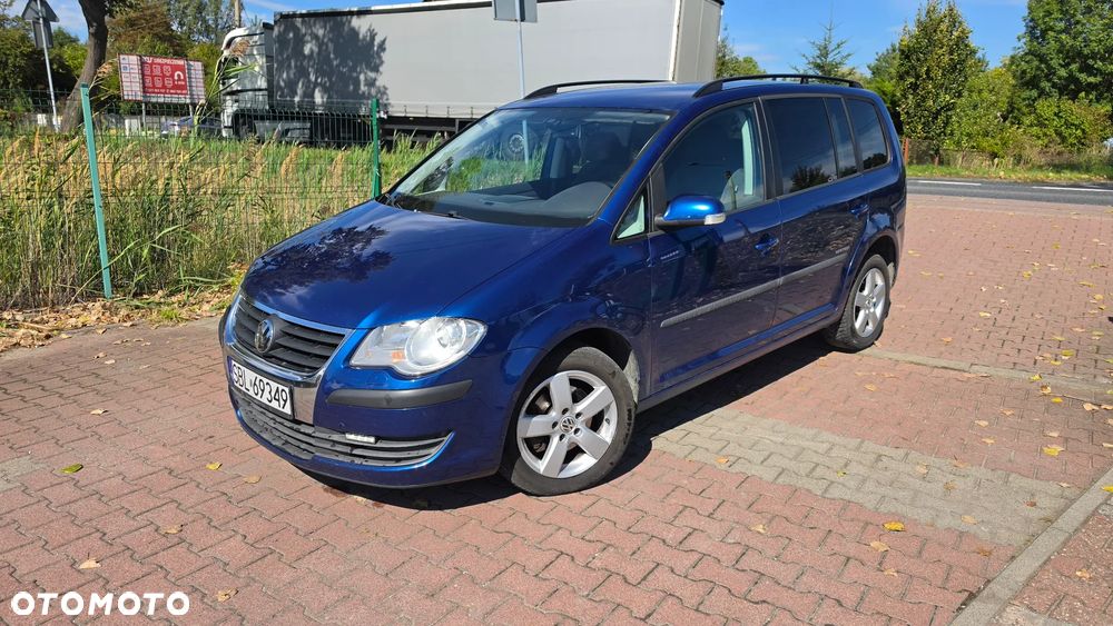 Volkswagen Touran 2.0 FSI Highline - 30