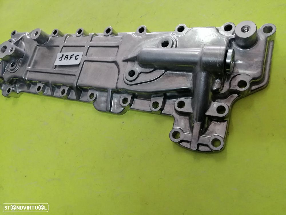 Tampa do bloco do motot Isuzu NKR 3.3 Diesel 4BC2 - 4