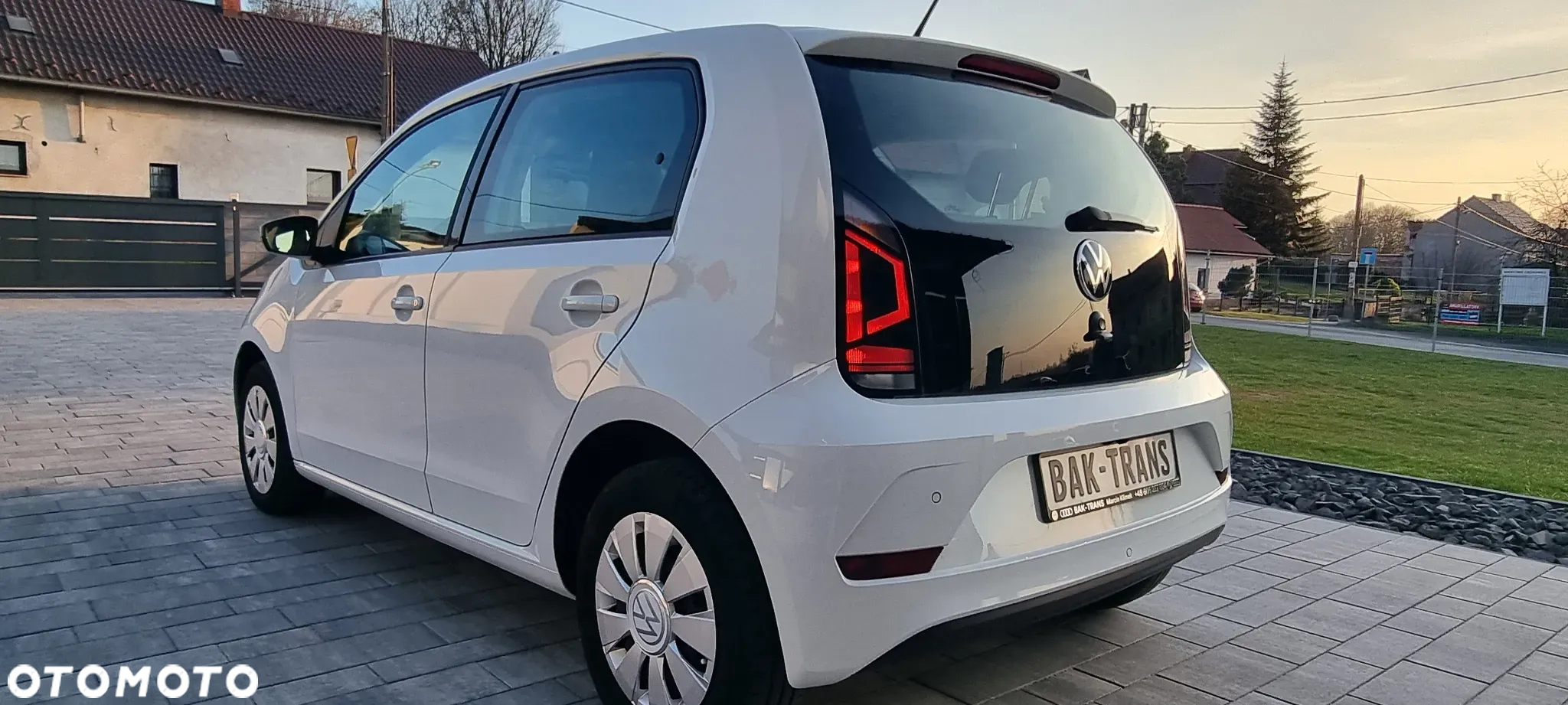 Volkswagen up! 1.0 United - 30