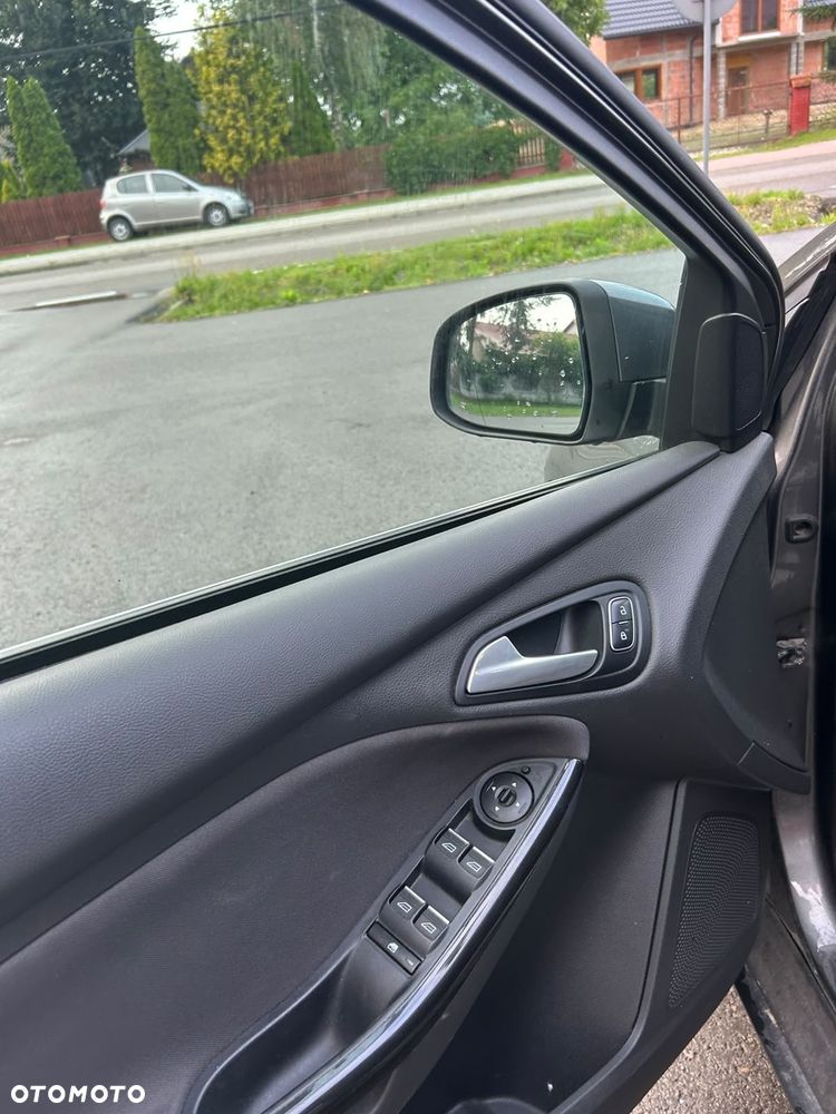 Ford Focus - 10