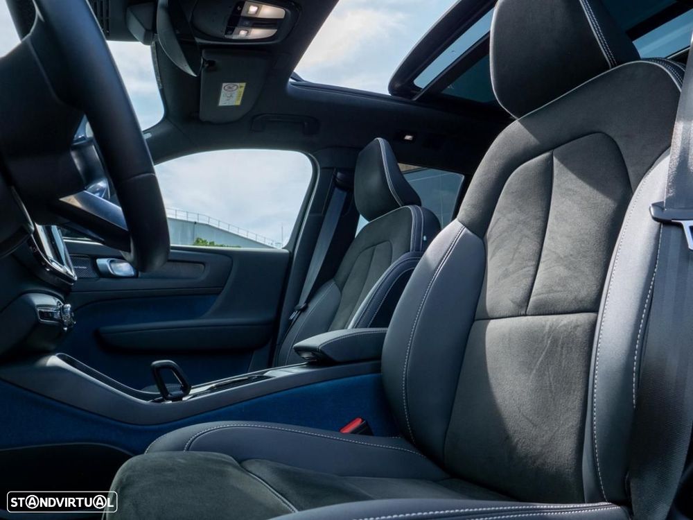 Volvo XC 40 Recharge Ultimate — fotografia 28