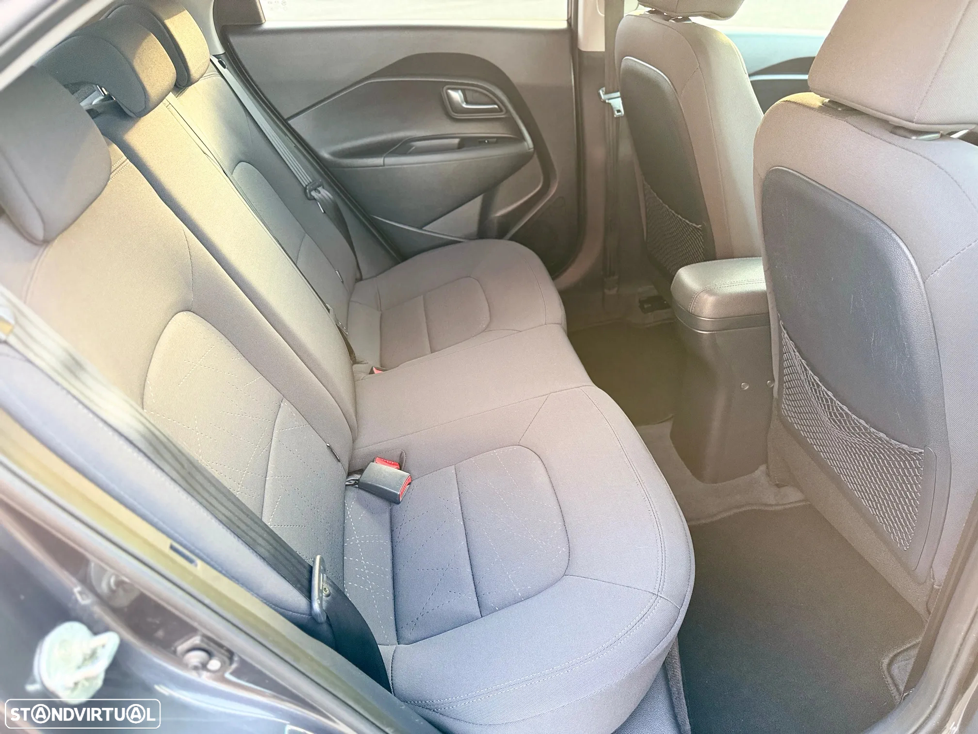 Kia Rio 1.1 CRDi TX AC+VE - 11