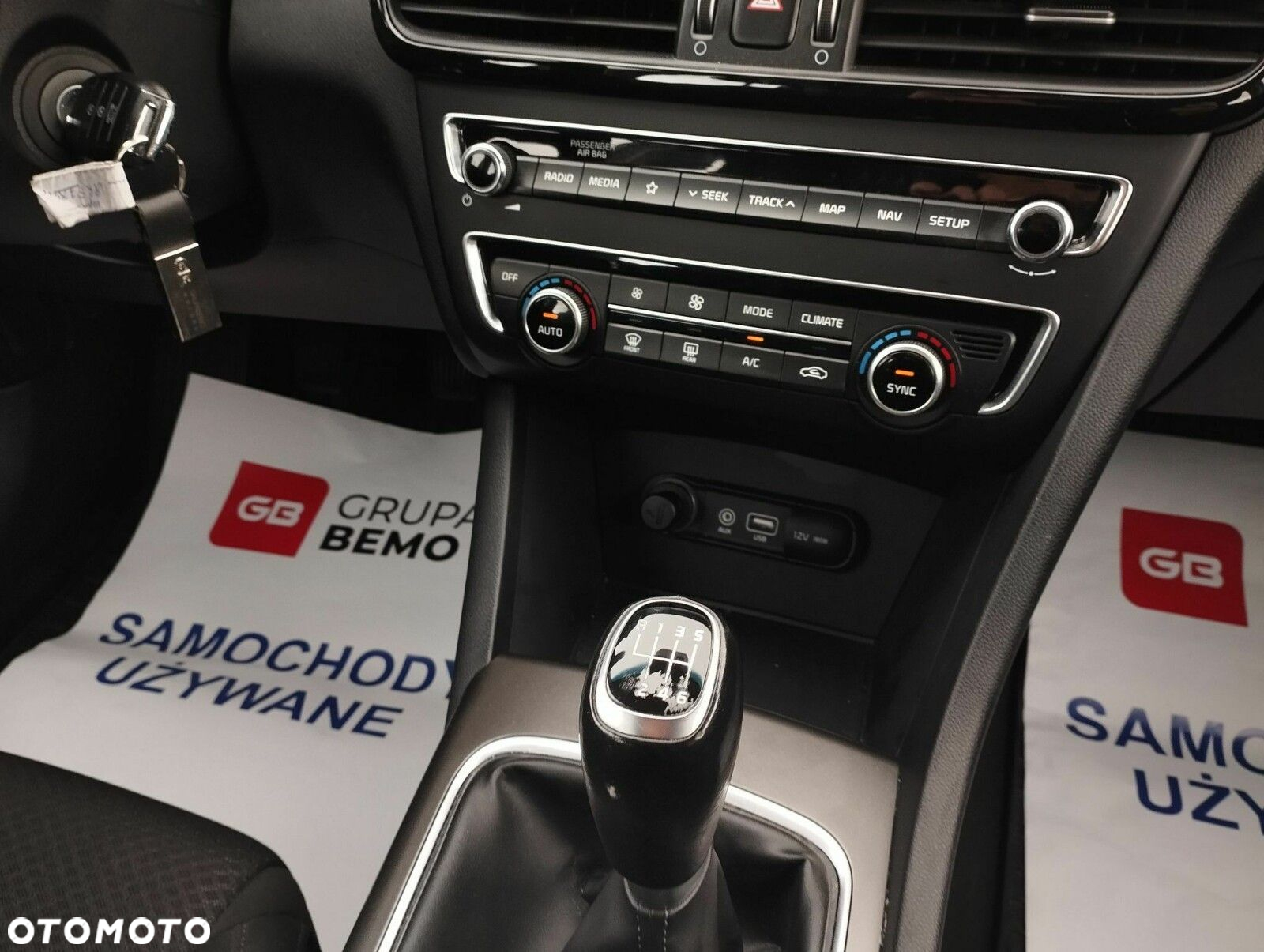 Kia Optima 2.0 L - 29