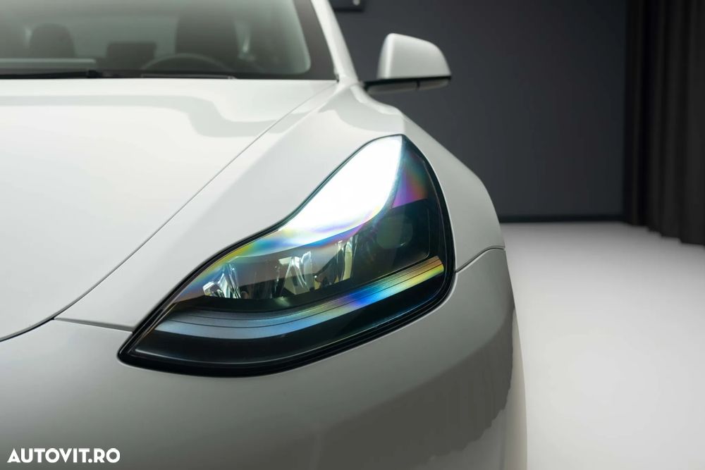 Tesla Model 3 Performance - 30