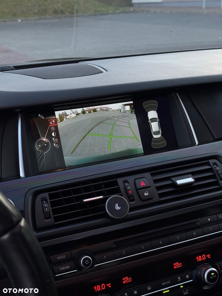 BMW Seria 5 530d xDrive - 25