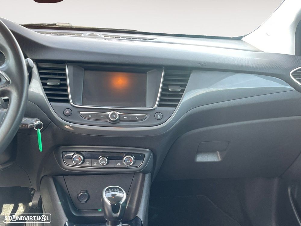 Opel Crossland 1.2 T Design & Tech - 11