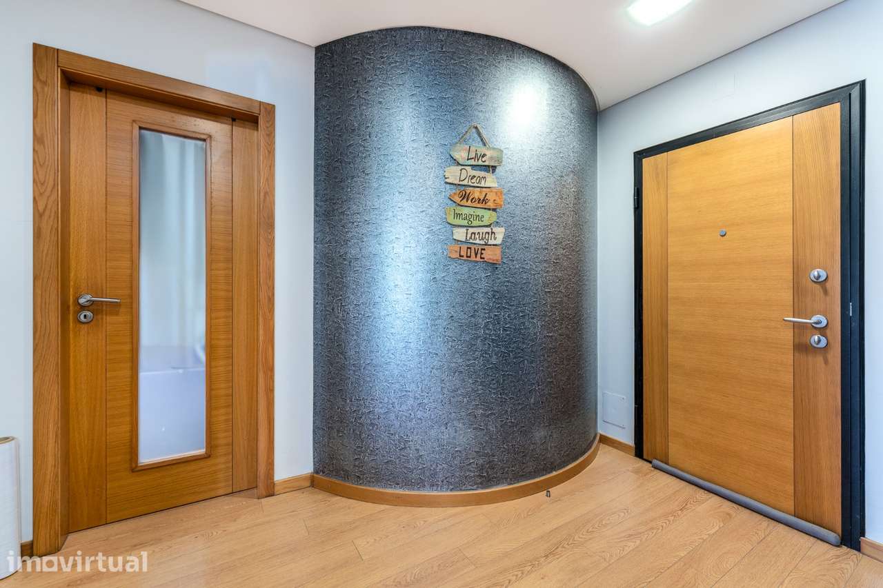Apartamento T2 Duplex, S. Pedro da Cadeira - Grande imagem: 5/28