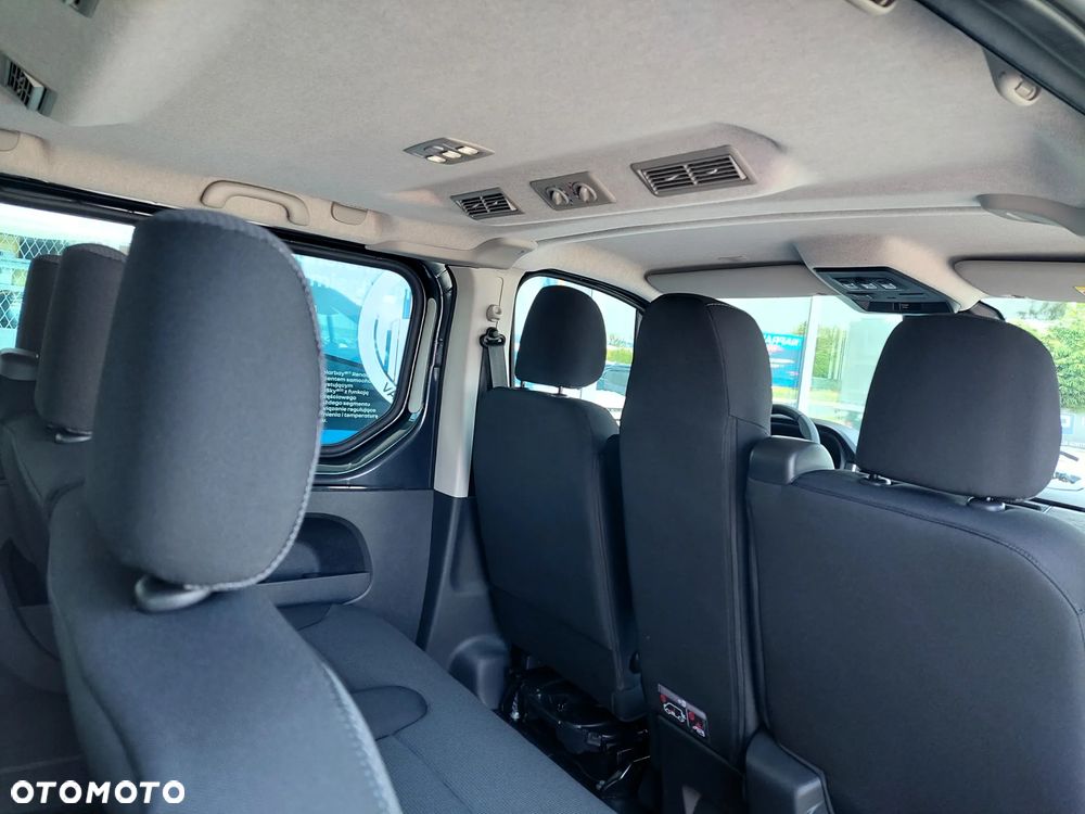 Renault Trafic Grand 2.0 dCi - 10