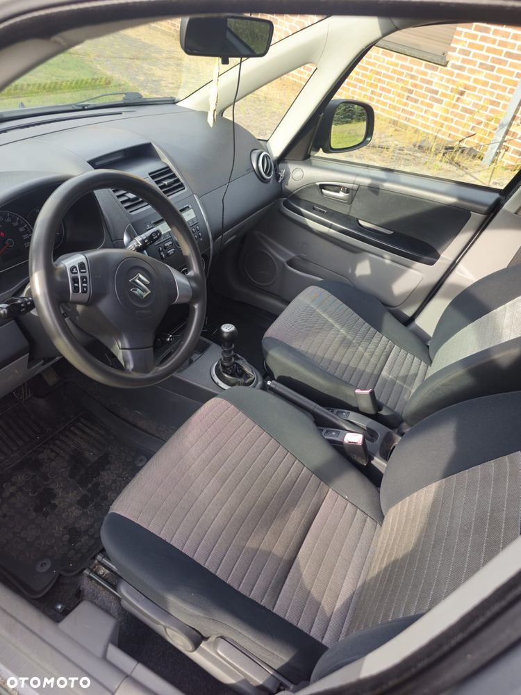 Suzuki SX4 - 4