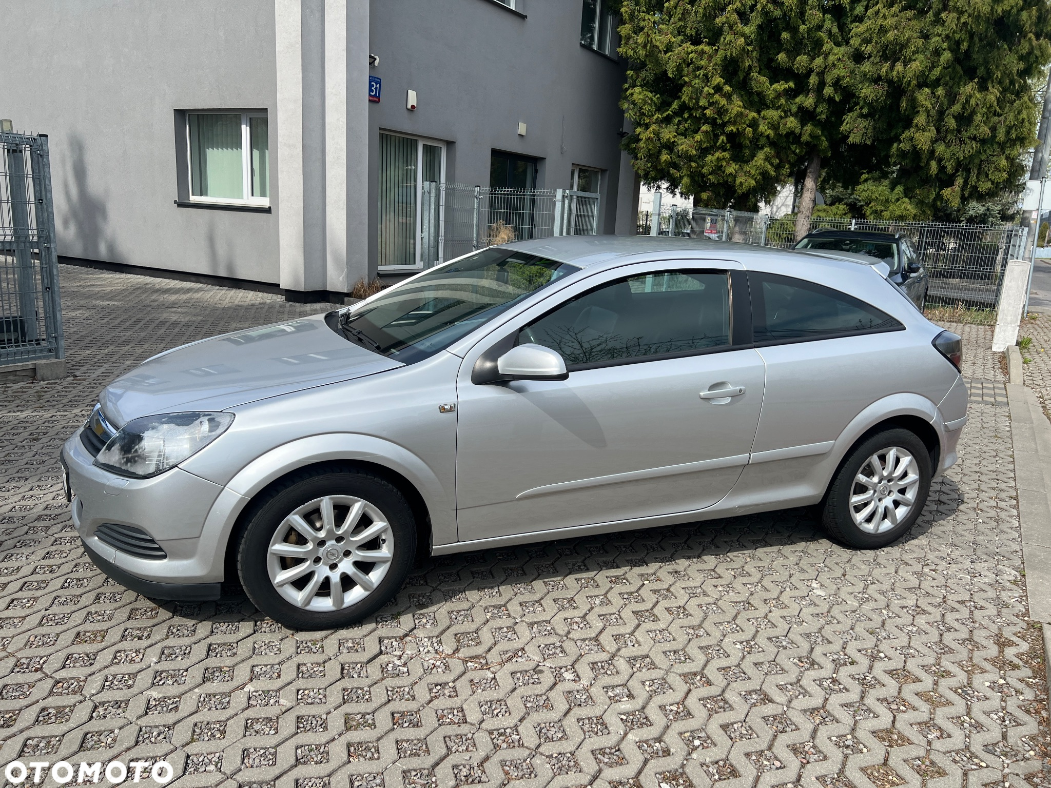 Opel Astra GTC 1.7 CDTI Sport - 17