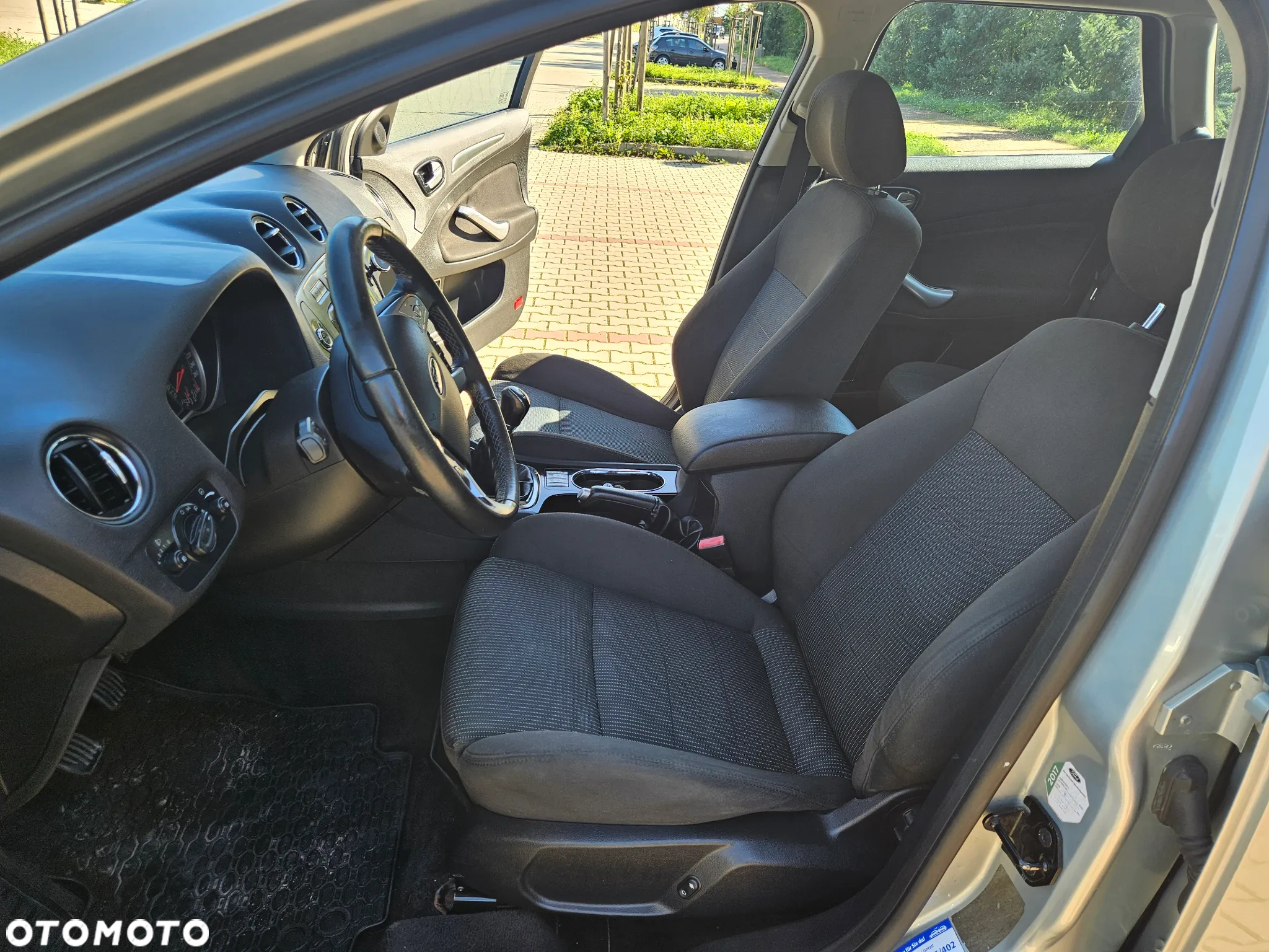 Ford Mondeo 2.0 Gold X - 19