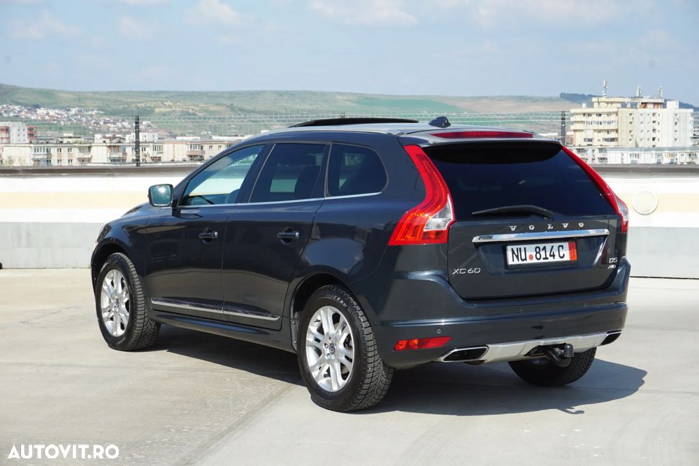 Volvo XC 60 D5 AWD Geartronic Summum - 14
