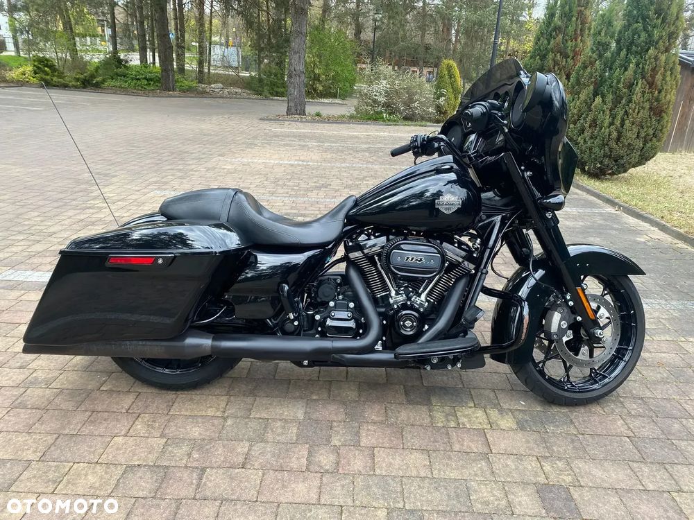 Harley-Davidson Touring Street Glide - 2