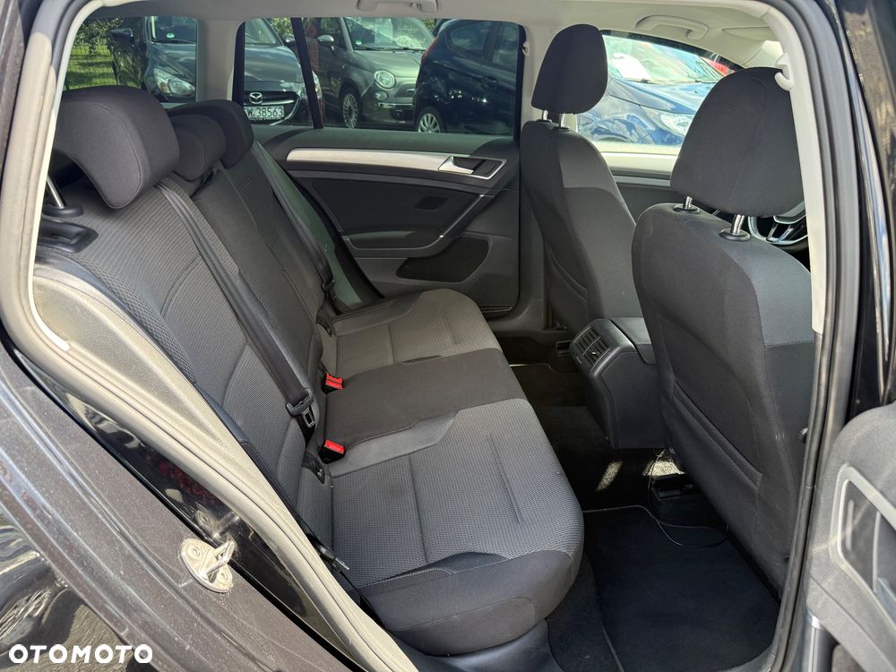 Volkswagen Golf - 13