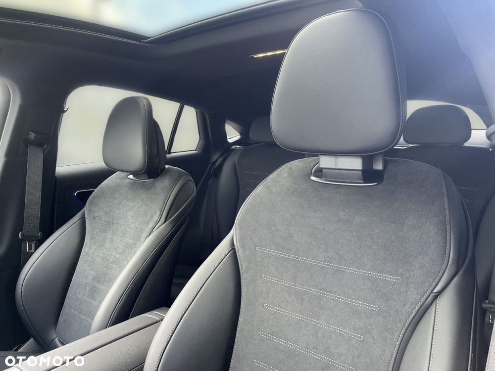 Mercedes-Benz GLC - 12