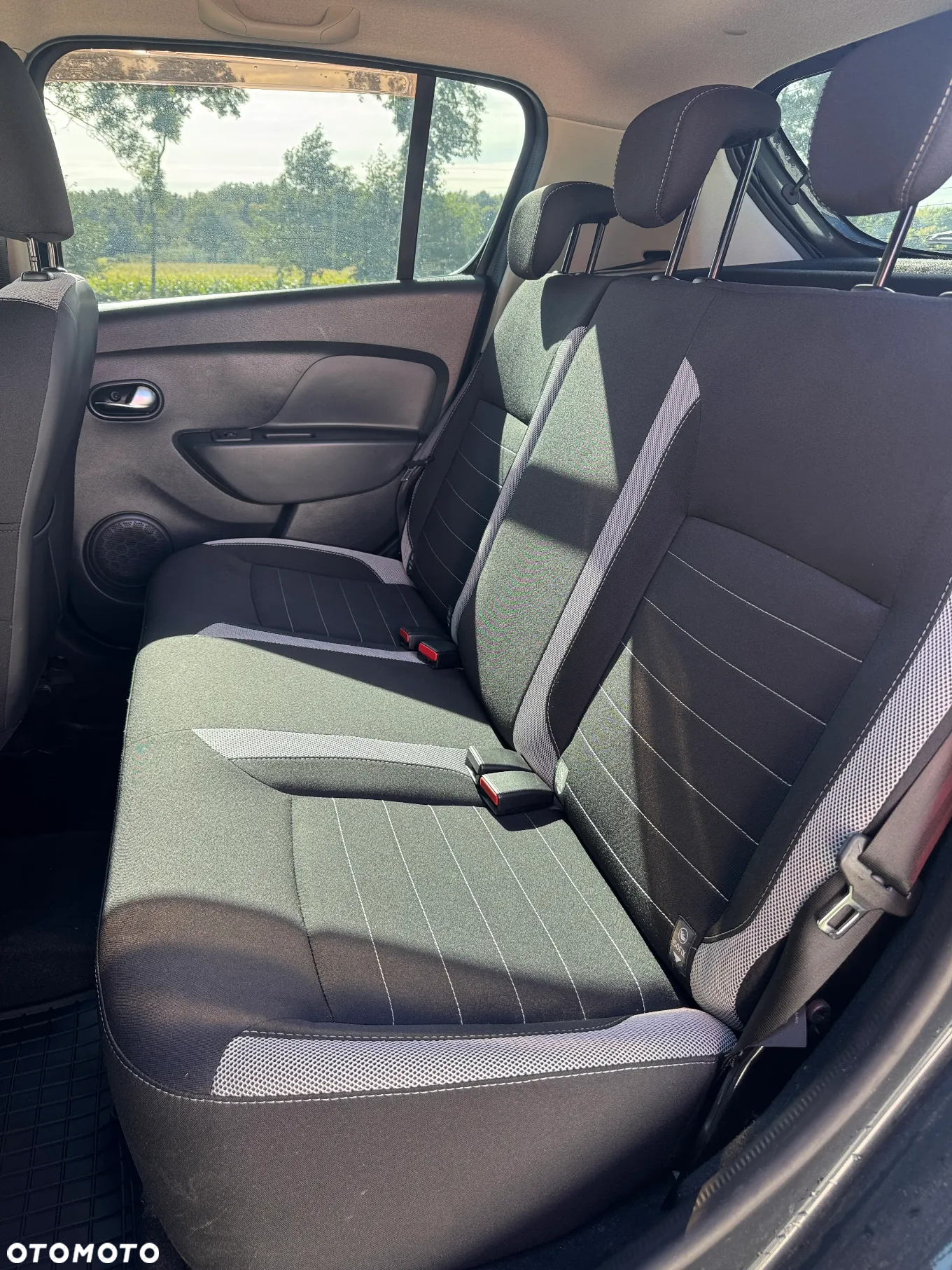 Dacia Sandero 0.9 TCe Laureate - 12