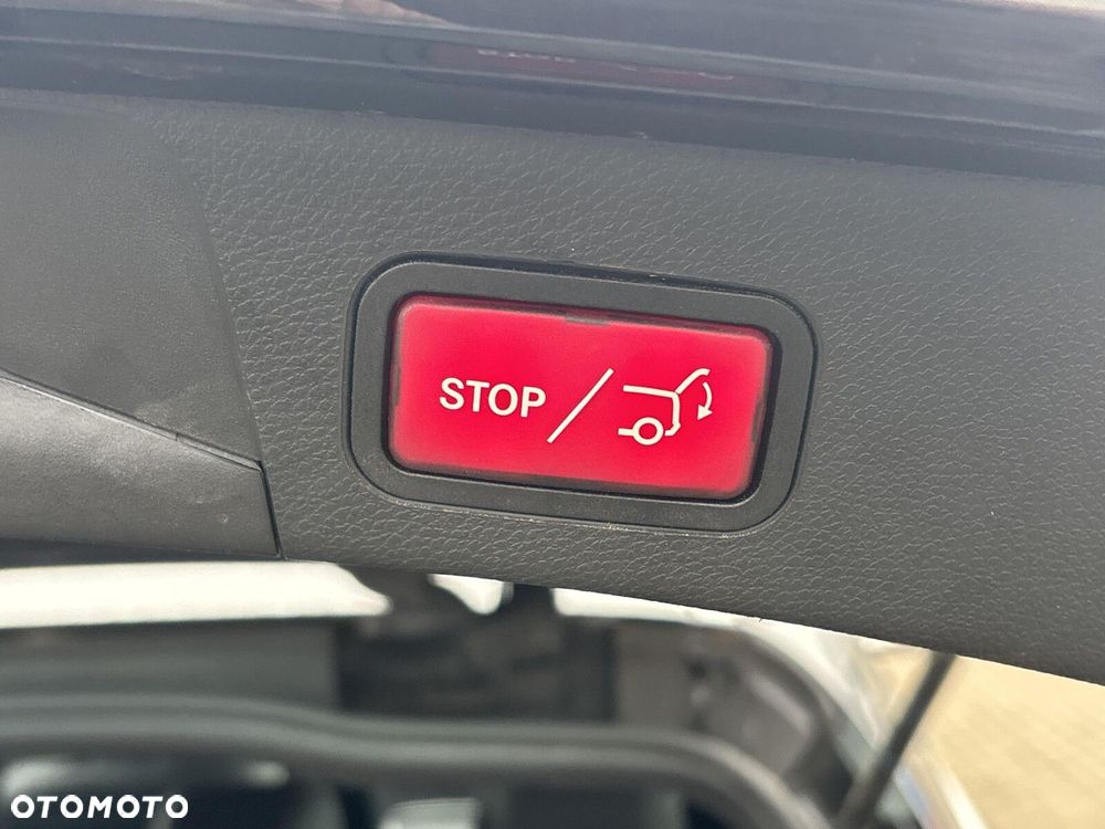 Mercedes-Benz Klasa C 200 4MATIC 9G-TRONIC - 12