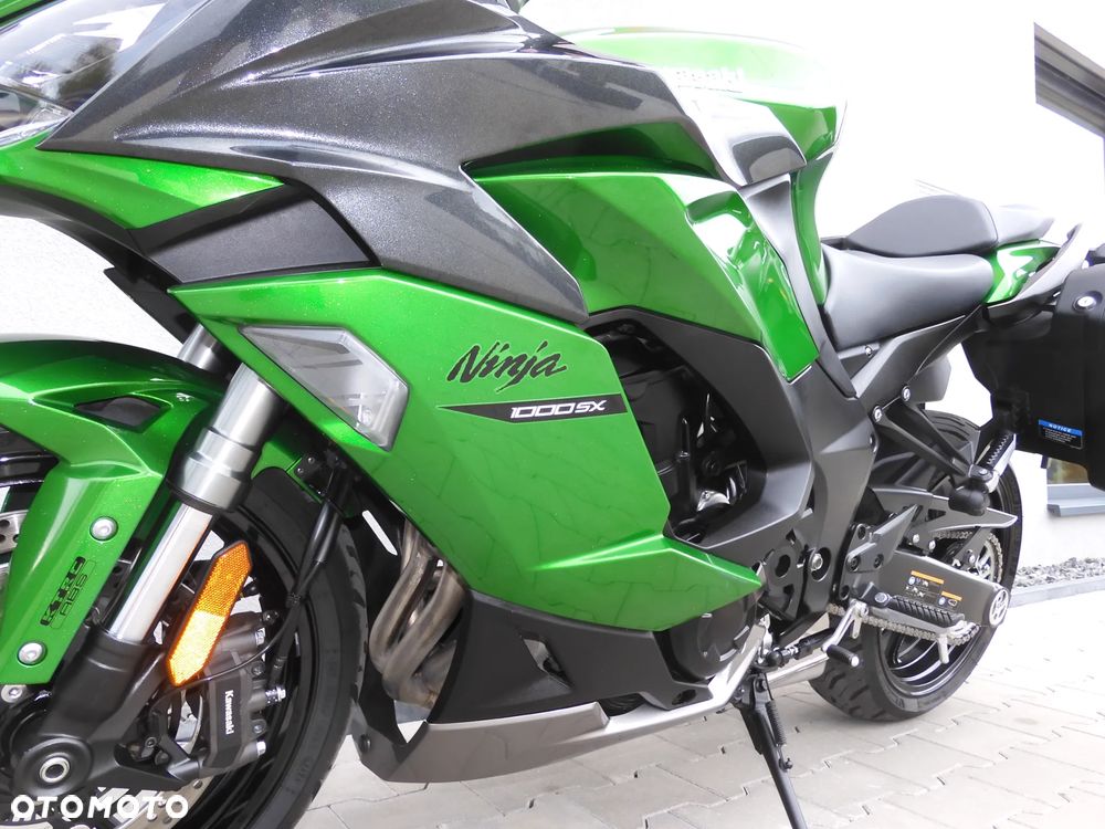 Kawasaki Ninja 1000 SX - 25