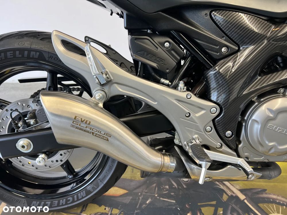 Suzuki Gladius - 27