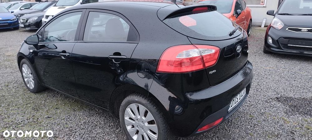 Kia Rio 1.1 CRDI Attract - 4