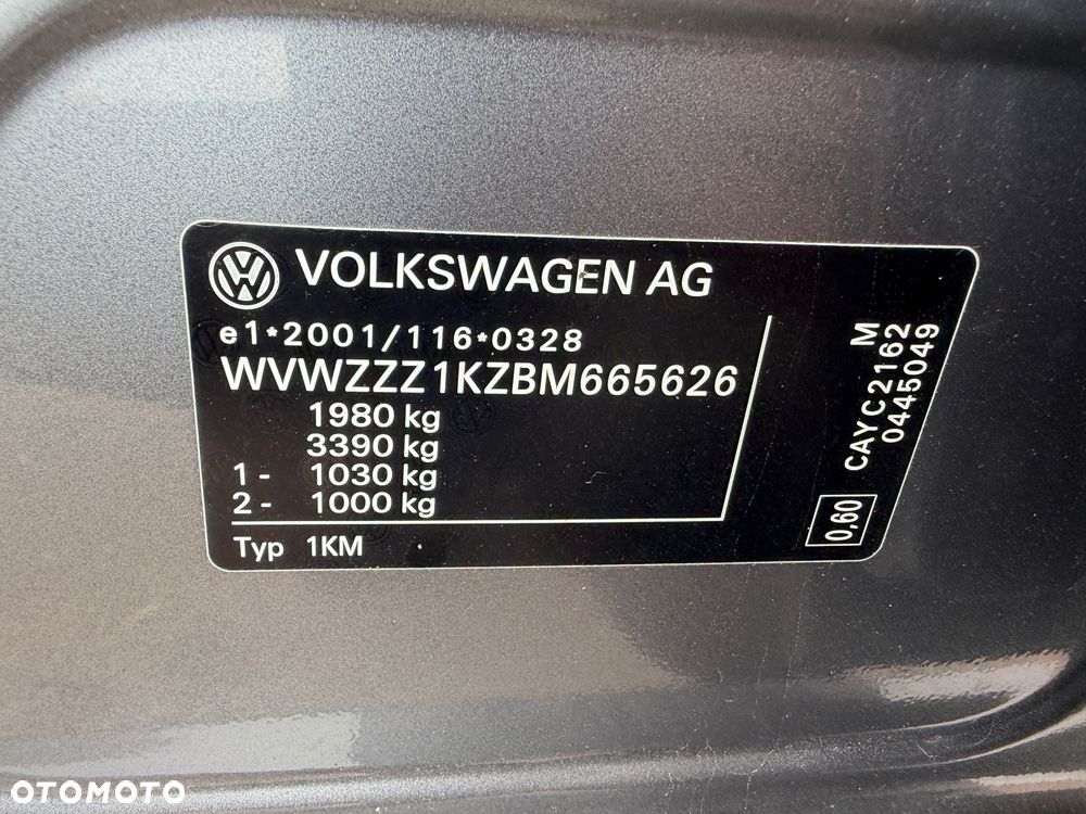 Volkswagen Golf - 28