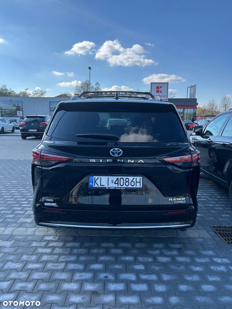 Toyota Sienna - 7