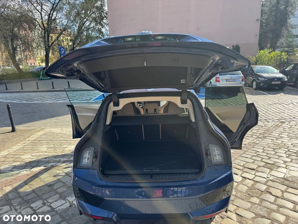 BMW iX xDrive40 76.6kWh - 7