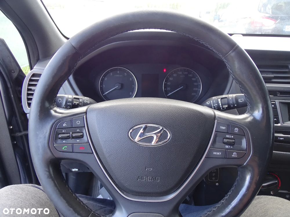 Hyundai i20 1.2 YES - 12