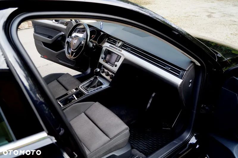 Volkswagen Passat 2.0 TDI BMT Comfortline - 15