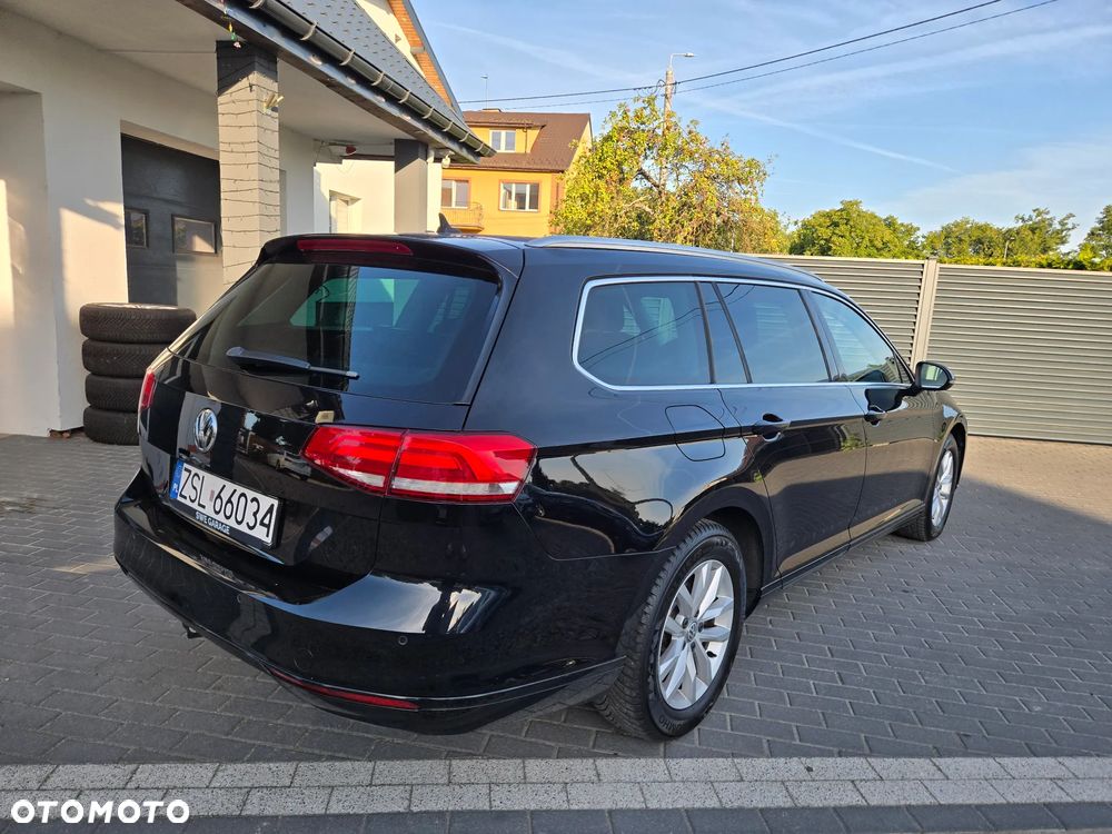 Volkswagen Passat 2.0 TDI SCR DSG Comfortline - 29
