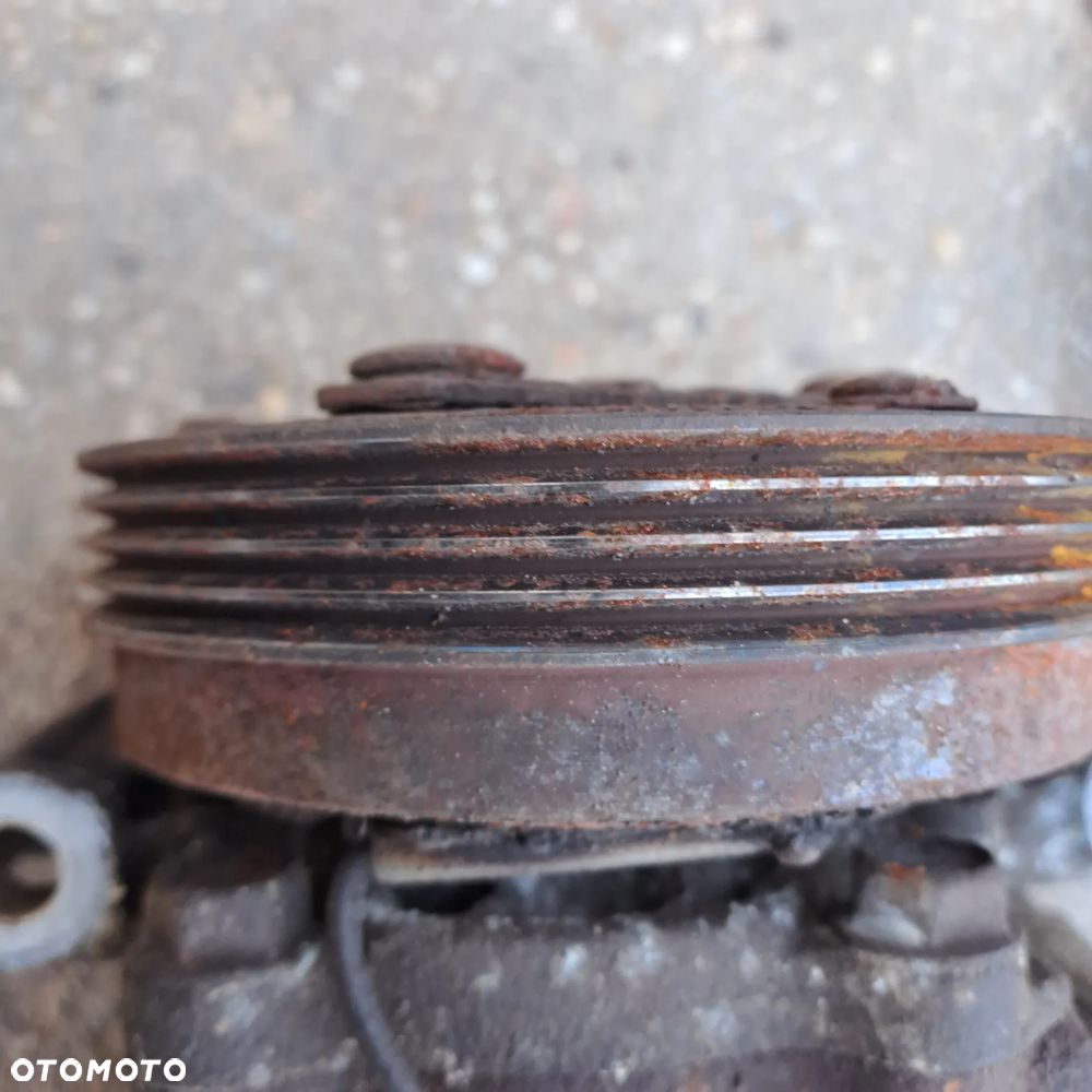 Suzuki Swift 1.3 kompresor klimatyzacji A4108997  95201-63JAQ - 2