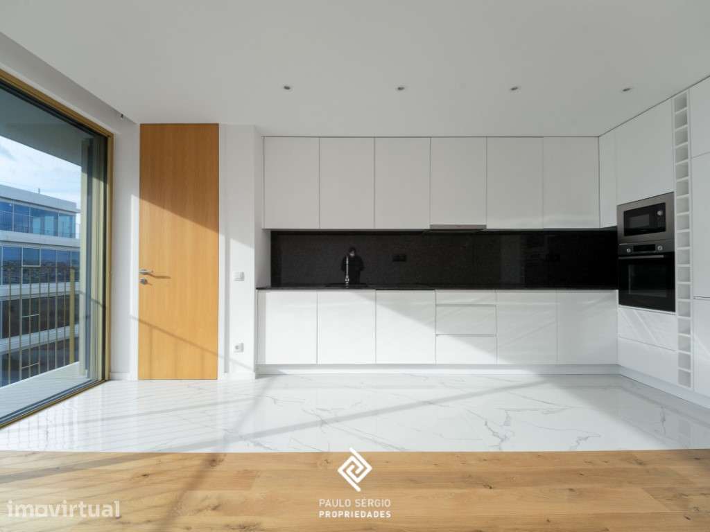Vende-se T2 novo em Vila Nova de Gaia, a 100 metros da praia - Grande imagem: 4/24