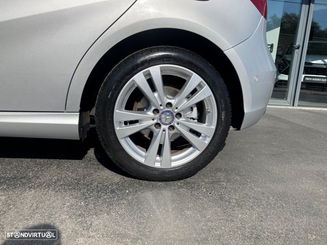 Mercedes-Benz A 180 Urban - 10
