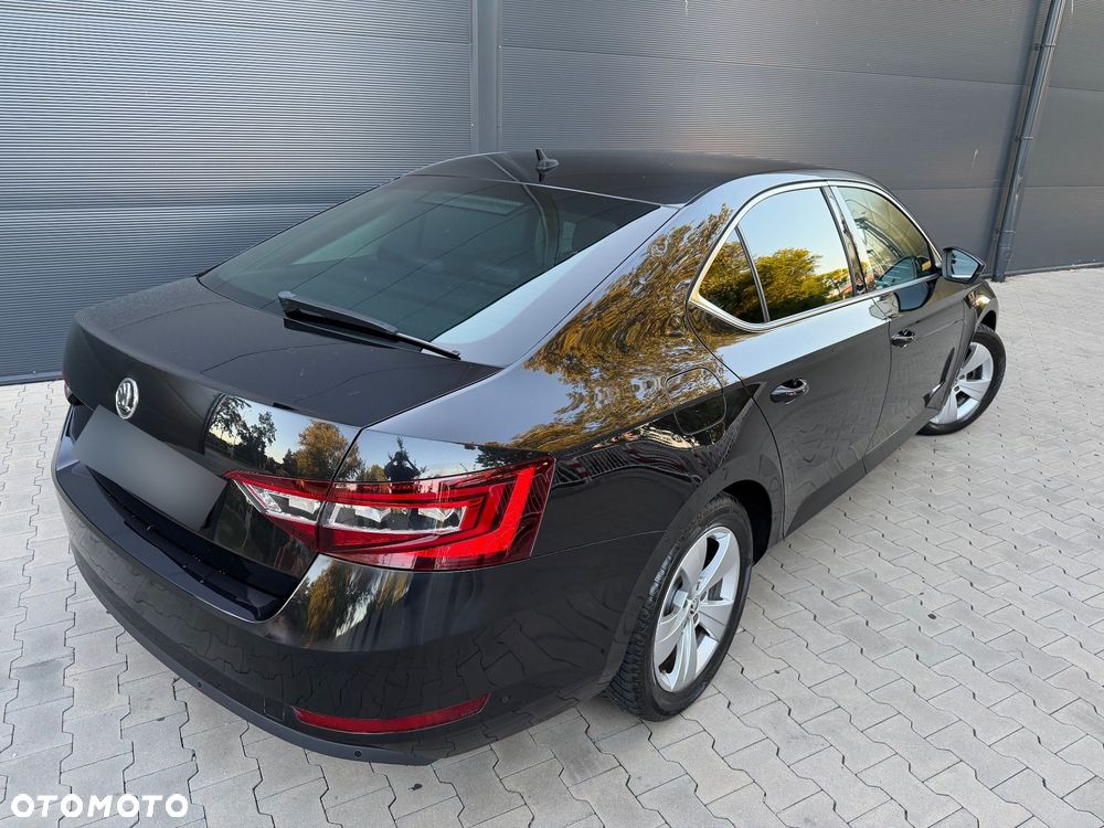 Skoda Superb 2.0 TDI Ambition DSG7 - 8