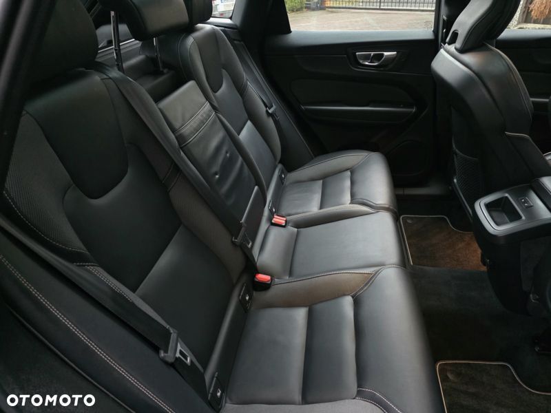 Volvo XC 60 B5 D AWD Geartronic RDesign - 15