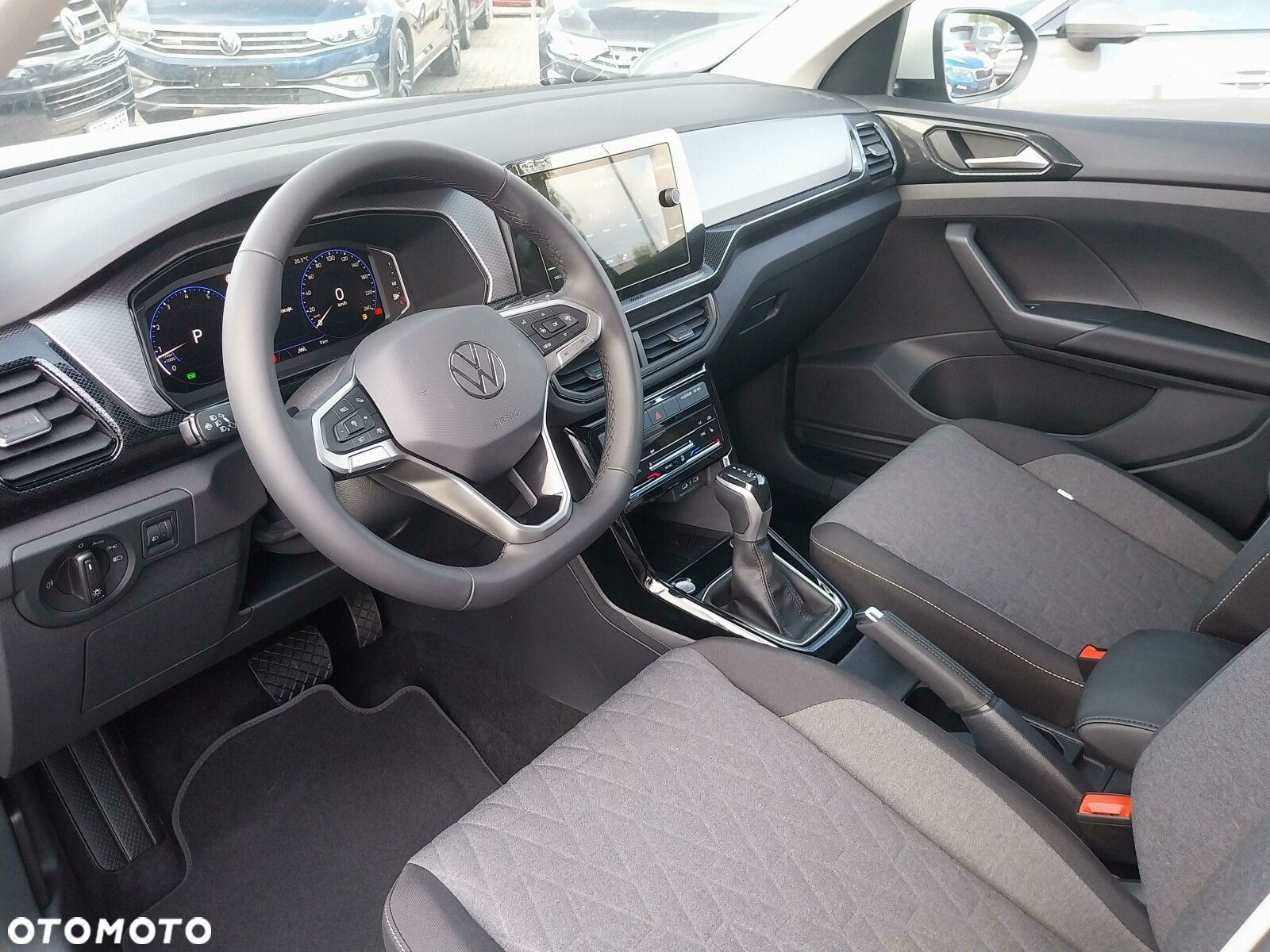 Volkswagen T-Cross 1.0 TSI Life Plus DSG - 11