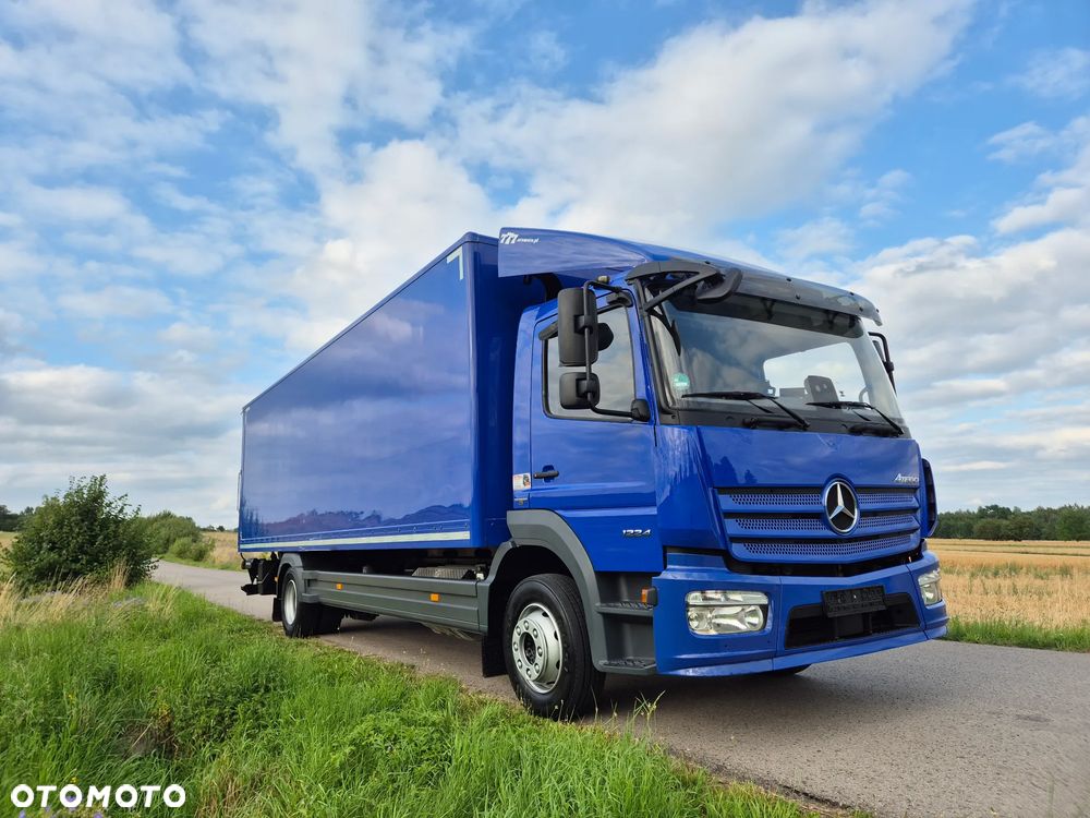 Mercedes-Benz Atego 1224 7.75m TOP1 STAN WINDA HAK z Niemiec tylko 320 000km UBRANIÓWKA czyściutki 6 cylindrów - 14